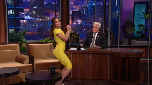 Vanessa Hudgens sexy -  The Tonight Show with Jay Leno s21e109 (2013)