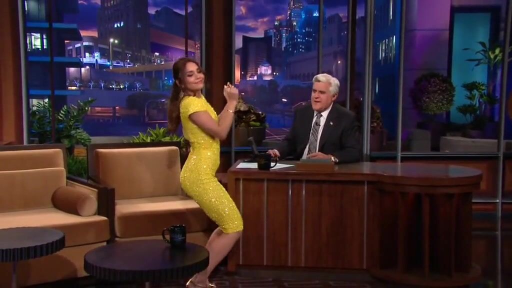 Vanessa Hudgens sexy -  The Tonight Show with Jay Leno s21e109 (2013)