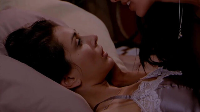 Sheetal Sheth sexy, Lisa Ray sexy - I Can't Think Straight (2008)