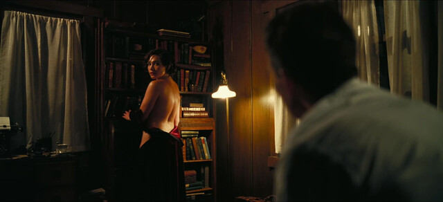 Florence Pugh nude - Oppenheimer (2023)