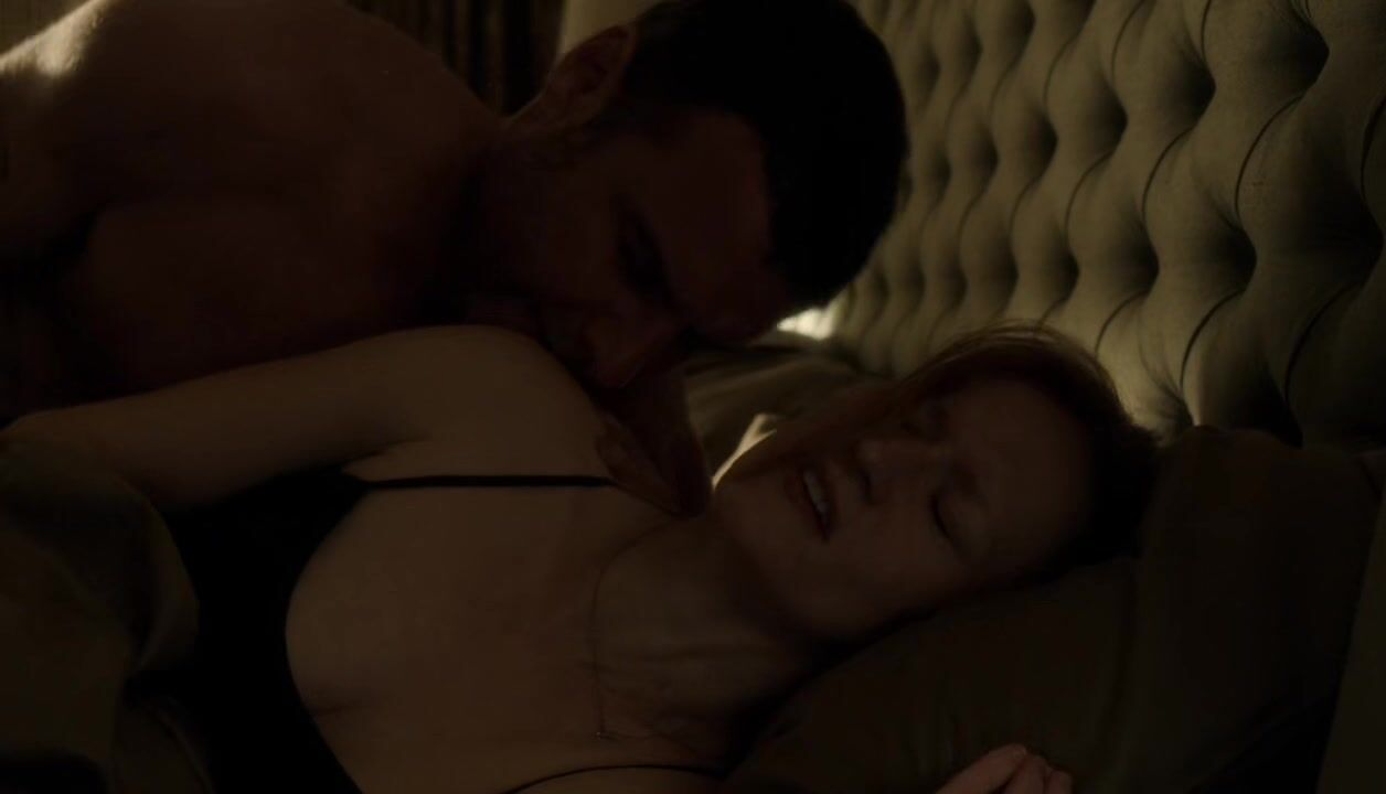 Paula Malcomson sexy - Ray Donovan s02e01 (2014)