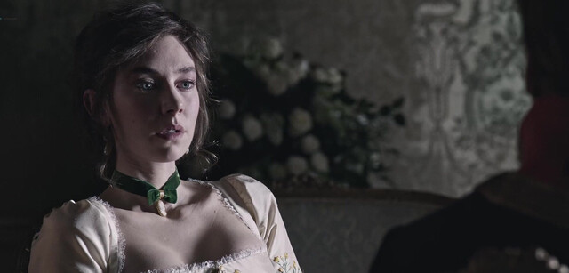 Vanessa Kirby sexy - Napoleon (2023)