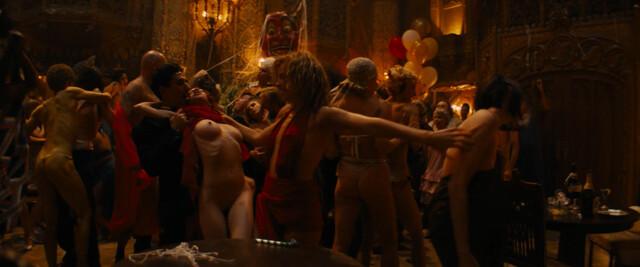 Margot Robbie nude – Babylon (2022)