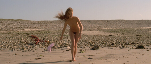 Vanessa Paradis nude – Elisa (1995)