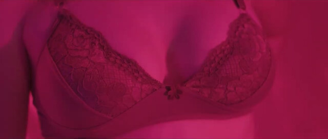 Daya Ananias nude – Redenção (2017)