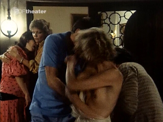 Constanze Engelbrecht nude – Tiefe Wasser s01e01-02 (1983)