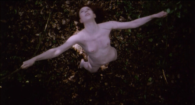 Anna Gorynsztejn nude – Belle de nature (2009)