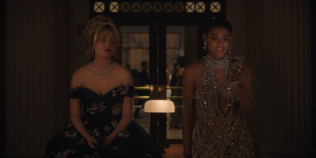 Jordan Alexander sexy – Gossip Girl s02e10 (2023)
