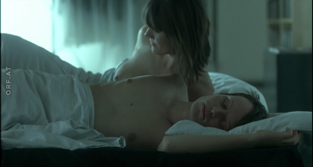 Pia Hierzegger nude – Slumming (2006)