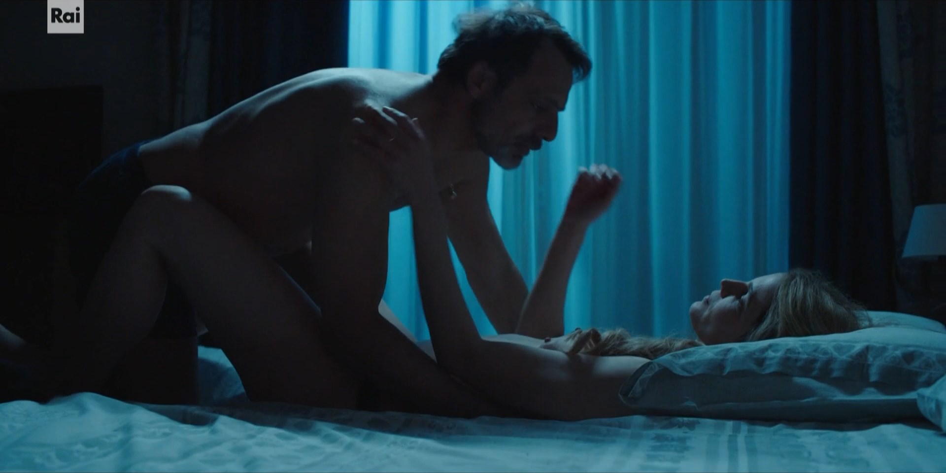 Rike Schmid nude – Blackout - Vite sospese s01e06 (2023)