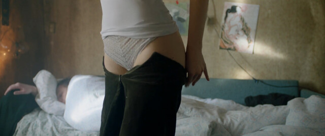 Stacy Venkova sexy – Byt Viktorom Pelevinym. Kem-kem (2020)