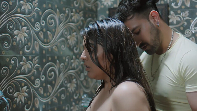 Shafaq Naaz sexy – Angithee 2 (2023)