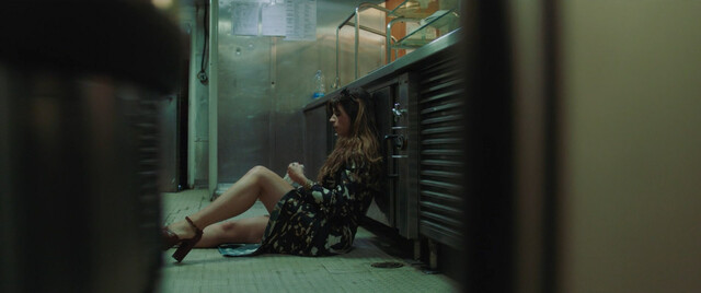 Elise Schaap nude – Stromboli (2022)