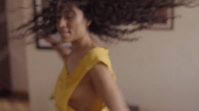 Mayra Batalla sexy – La reina de la naranja (2020)