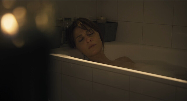 Paola Cortellesi nude – Petra s01e03 (2020)