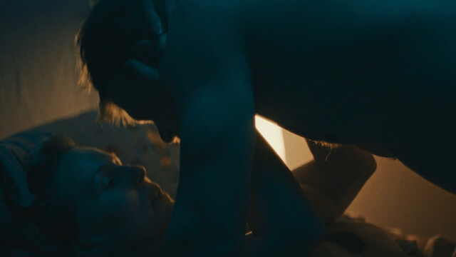 Hadewych Minis nude – A Thin Line s01e03 (2023)