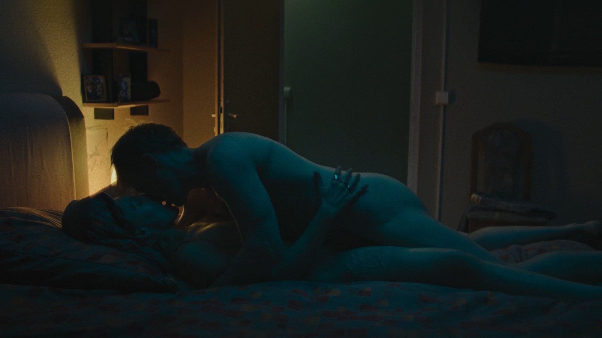 Hadewych Minis nude – A Thin Line s01e03 (2023)