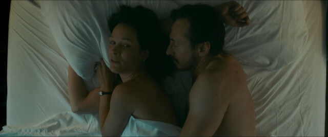 Sandrine Bisson sexy – Confessions (2022)