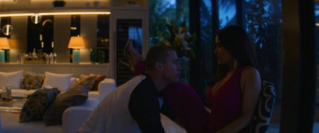 Salma Hayek sexy, Kylie Shea sexy – Magic Mike's Last Dance (2023)