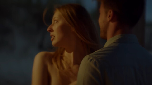 Manon Tabet nude – Dans l'ombre des dunes (2022)
