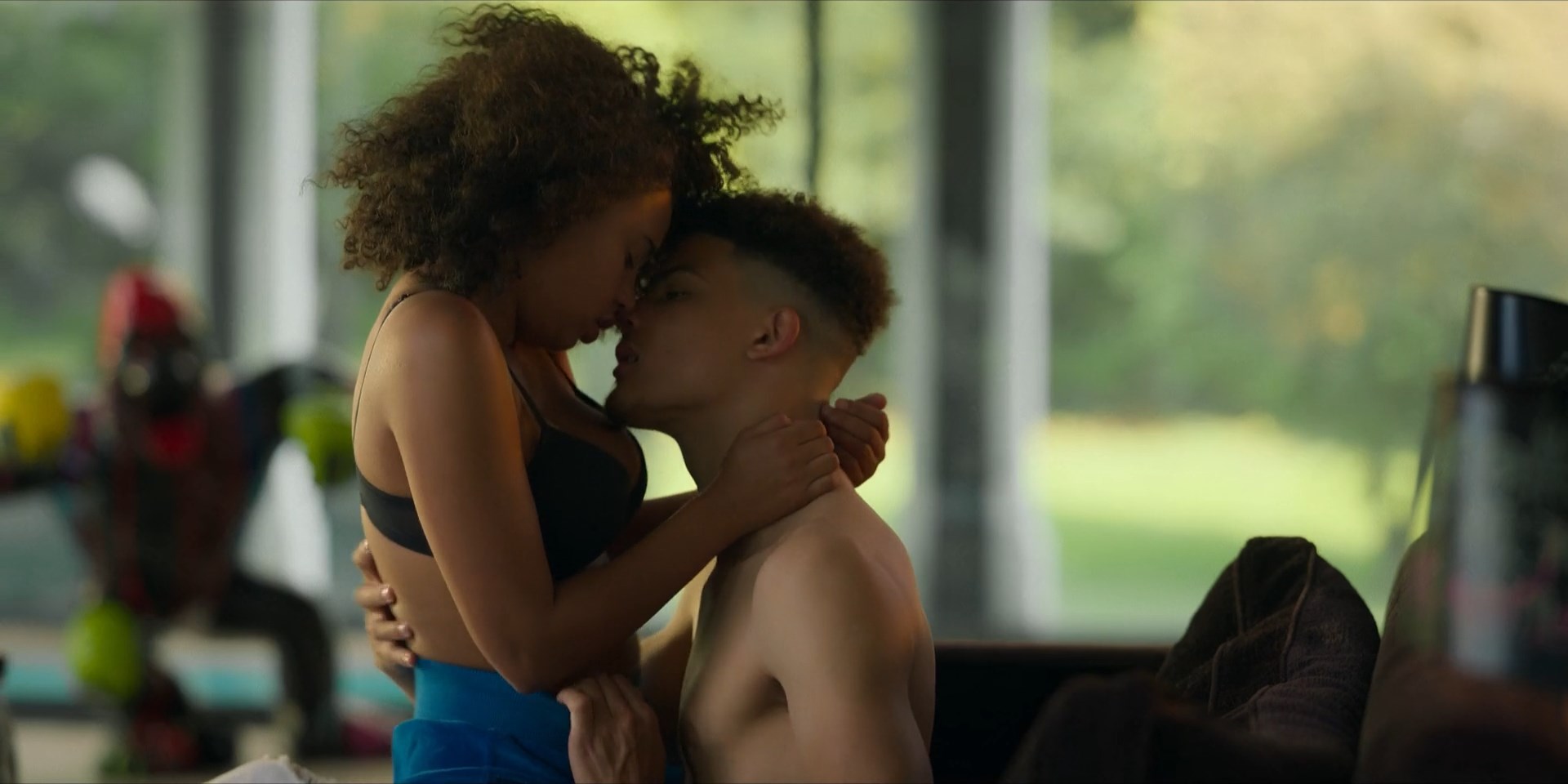 Paola Locatelli sexy – Thicker Than Water (Jusqu'ici tout va bien) s01e04e07 (2023)