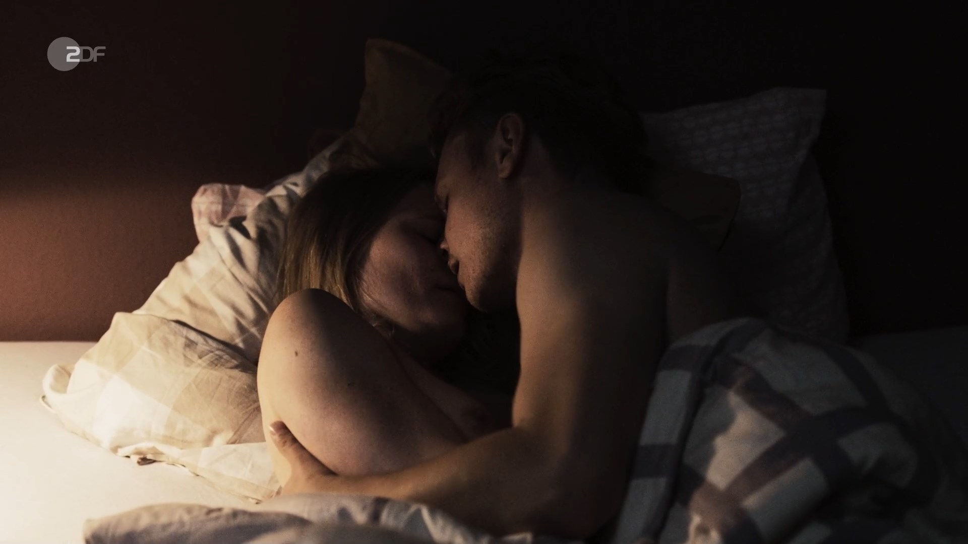 Nina Wolf nude – Theresa Wolff s01e03 (2023)