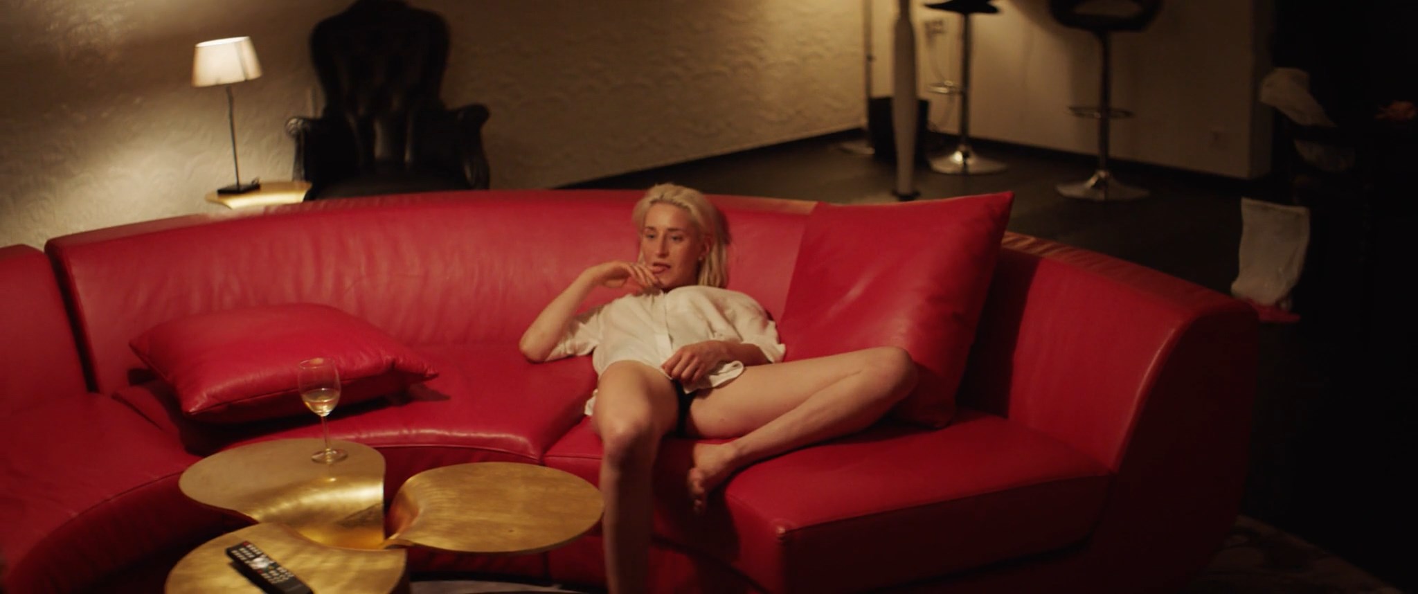 Merle Wasmuth sexy – The Horror s01e01-04 (2018)