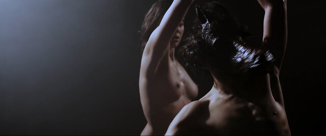 Margherita Oliva nude – Scendere (2018)