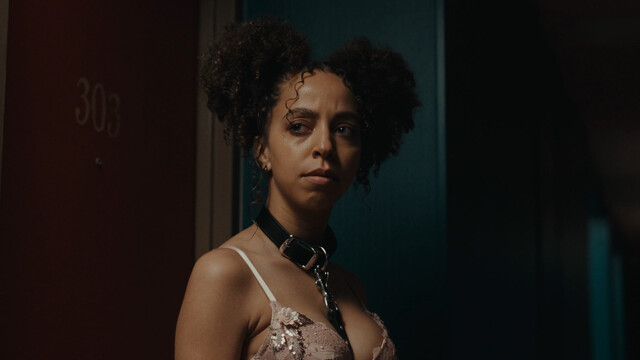 Hayley Law sexy – Door Mouse (2023)