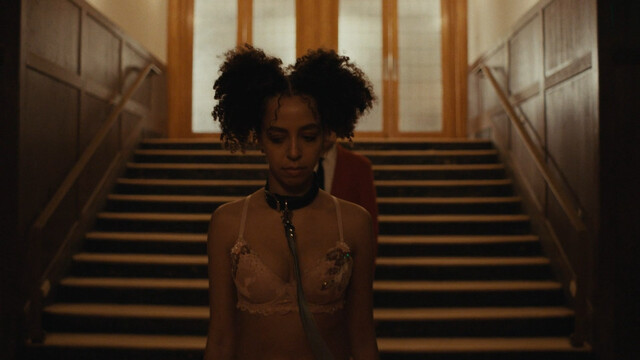 Hayley Law sexy – Door Mouse (2023)