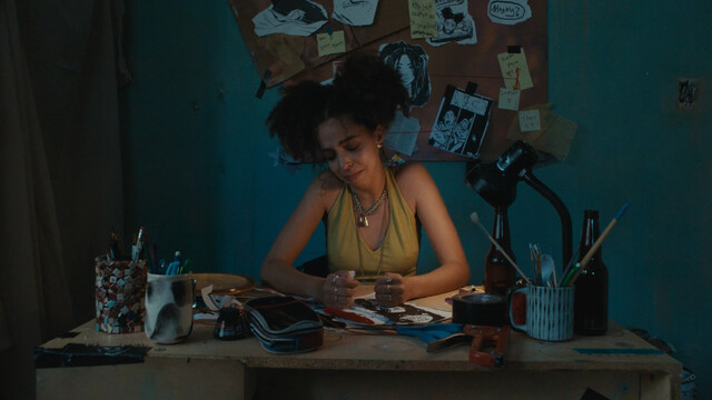 Hayley Law sexy – Door Mouse (2023)