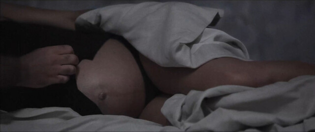 Rachida Brakni nude – Etreinte (2011)