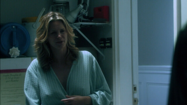 Natasha Henstridge sexy – Would Be Kings (2008)