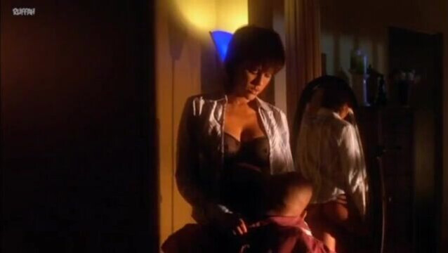 Nicole Ari Parker sexy - Soul food s05e13 (2000)