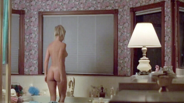 Athena Massey nude, Jaime Pressly nude - Poison Ivy: The New Seduction (1997)