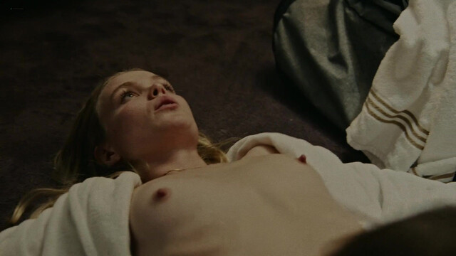 Matilda Kallstrom nude, Alma Jodorowsky nude - Threesome s01 (2022)