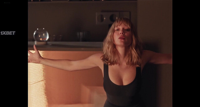 Lea Seydoux nude - The Beast (2023)