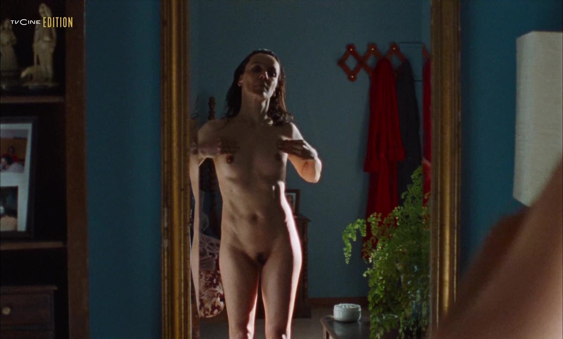 Carla Maciel nude - Légua (2023)