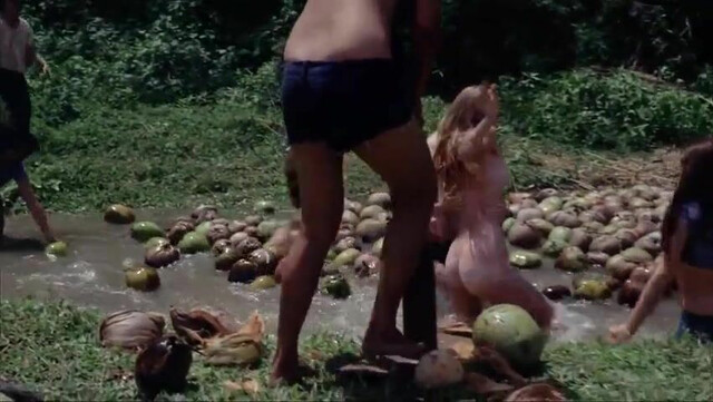 Karen Mckevic nude - The Big Bird Cage (1972)