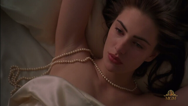 Madchen Amick nude - Dream Lover (1994)