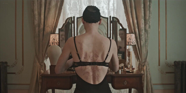 Sophie Turner nude - Joan s01e03 (2024)