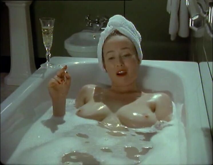 Jennifer Ehle nude - The Camomile Lawn (1992)