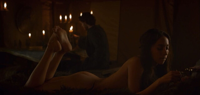 Oona Chaplin nude - Game of Thrones s03e07 (2013)