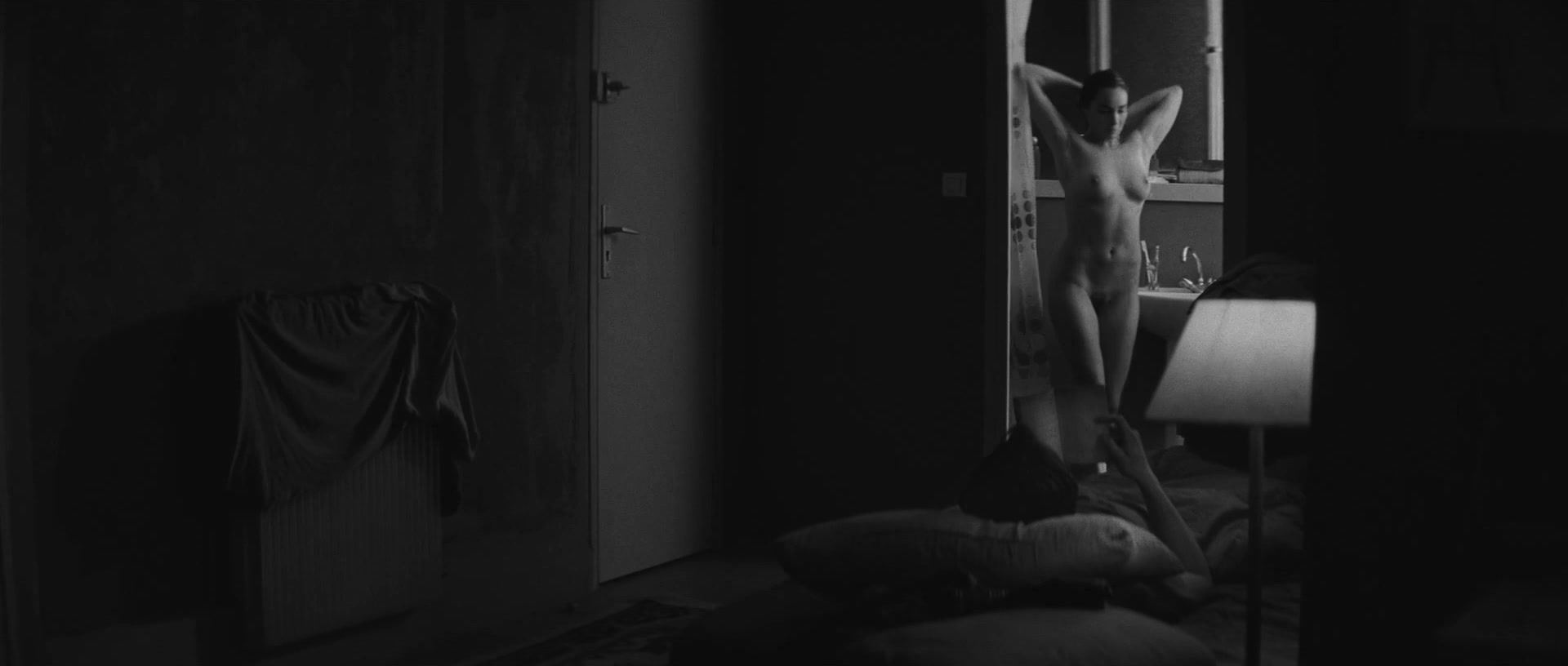 Souheila Yacoub nude - The Salt of Tears (2020)