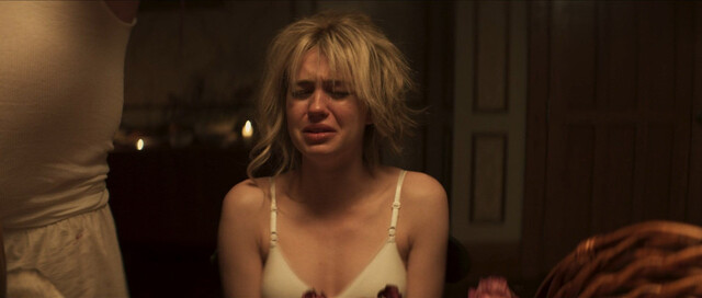 Olivia Scott Welch sexy – The Sacrifice Game (2023)