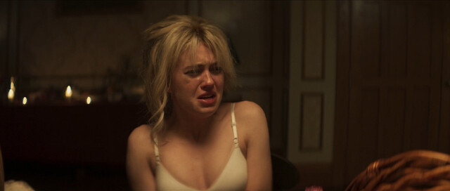 Olivia Scott Welch sexy – The Sacrifice Game (2023)