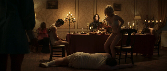 Olivia Scott Welch sexy – The Sacrifice Game (2023)