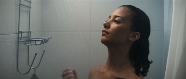 Olivia Scott Welch sexy – The Sacrifice Game (2023)