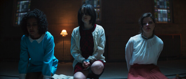 Olivia Scott Welch sexy – The Sacrifice Game (2023)