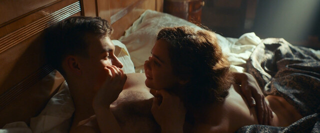 Angelina Strechina nude – Lyubov Sovetskogo Soyuza (2024)